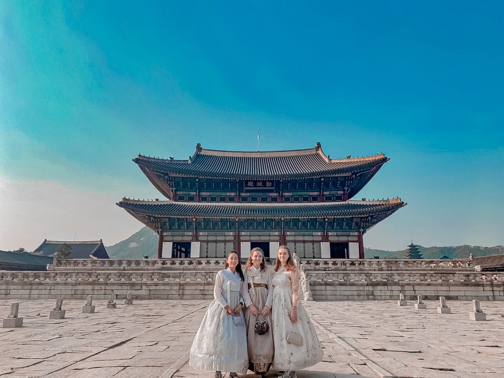 hanbok temple palace seoul south korea